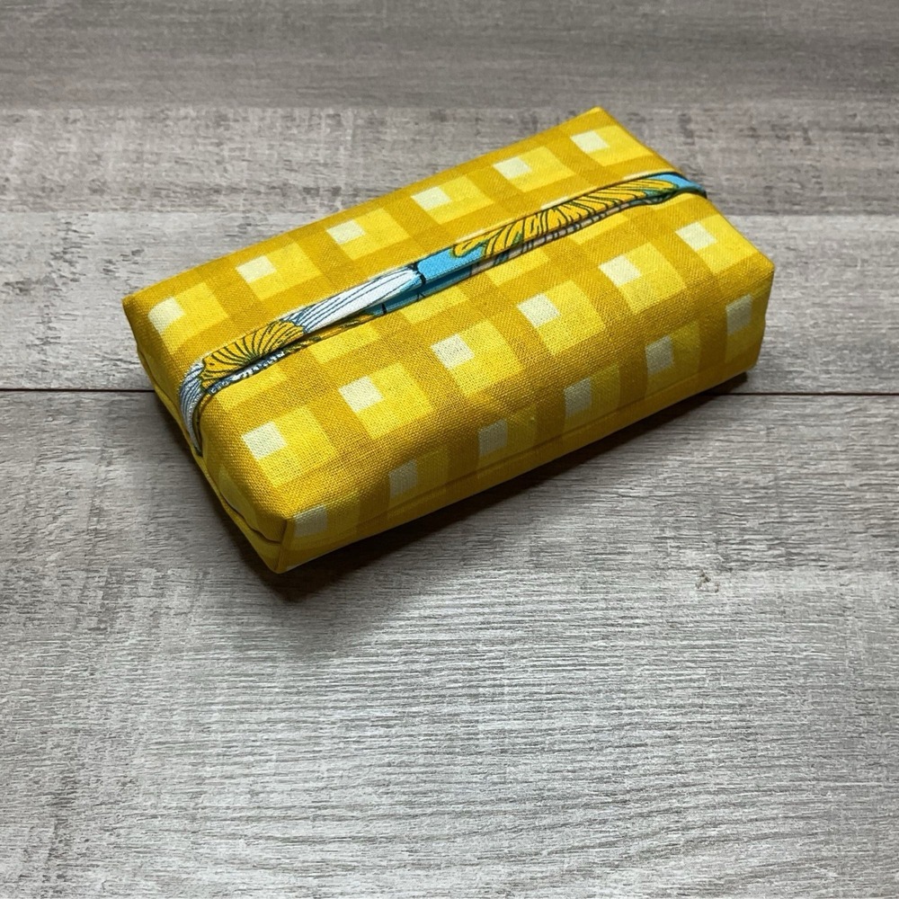 Yellow Square Handmade‎ fabric purse/travel pocket size tissue holder/travel